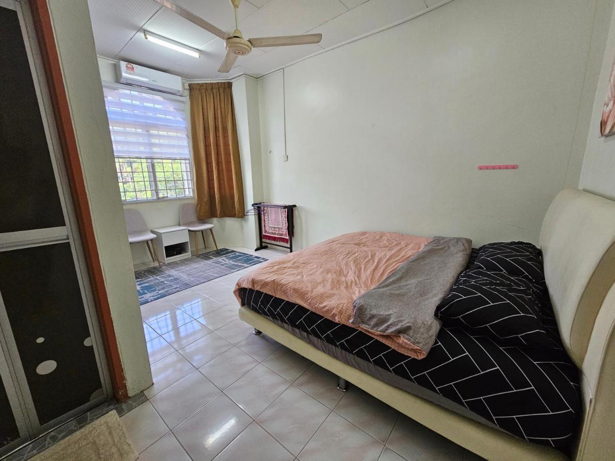 Ruhani Homestay 3 Kb - 4 Bedroom Fully Airconditioned With Wifi & Netflix Kota Bharu Dış mekan fotoğraf