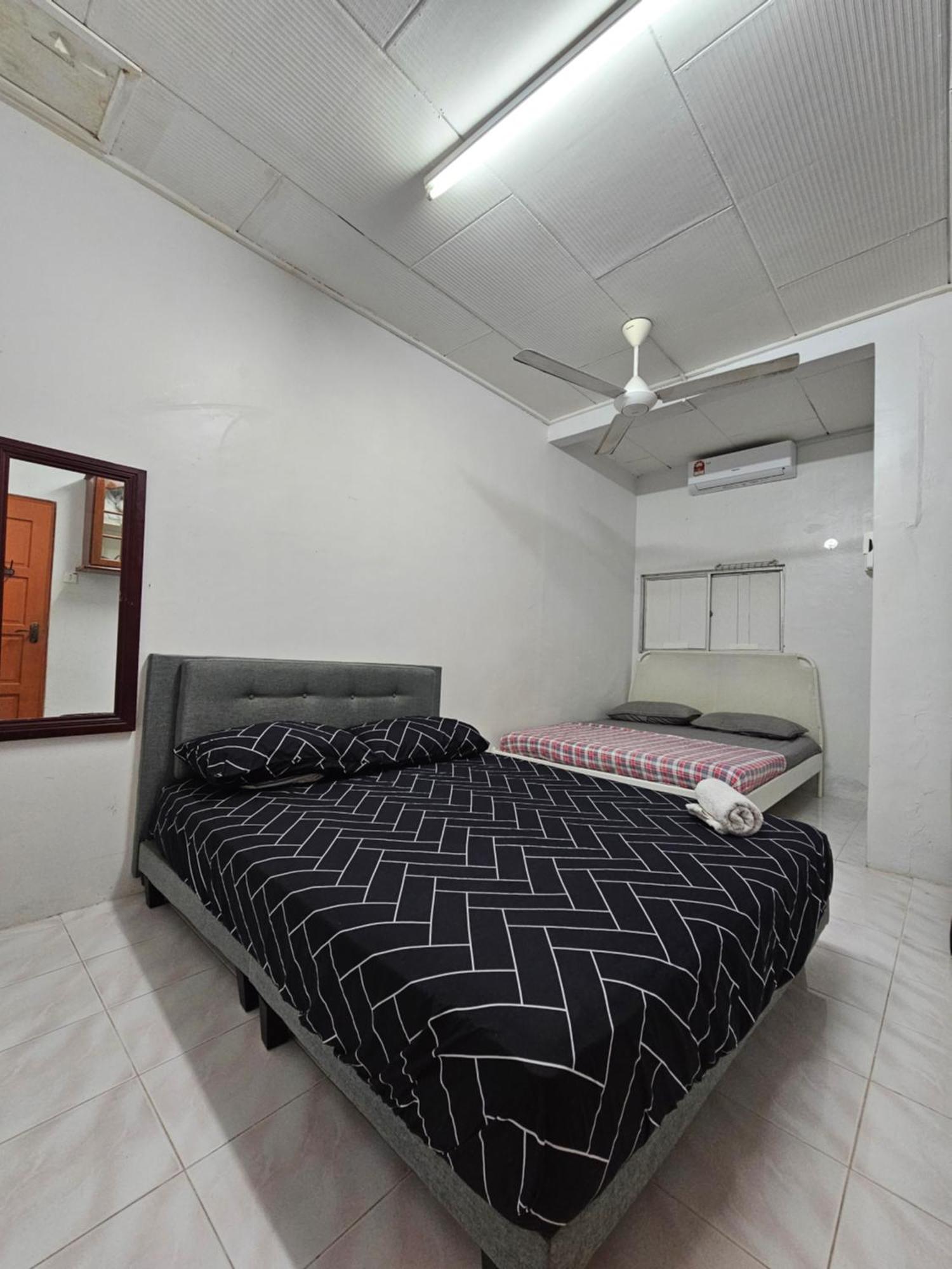 Ruhani Homestay 3 Kb - 4 Bedroom Fully Airconditioned With Wifi & Netflix Kota Bharu Dış mekan fotoğraf