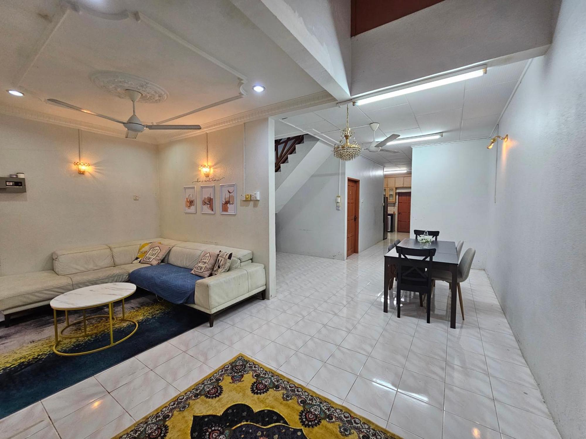 Ruhani Homestay 3 Kb - 4 Bedroom Fully Airconditioned With Wifi & Netflix Kota Bharu Dış mekan fotoğraf