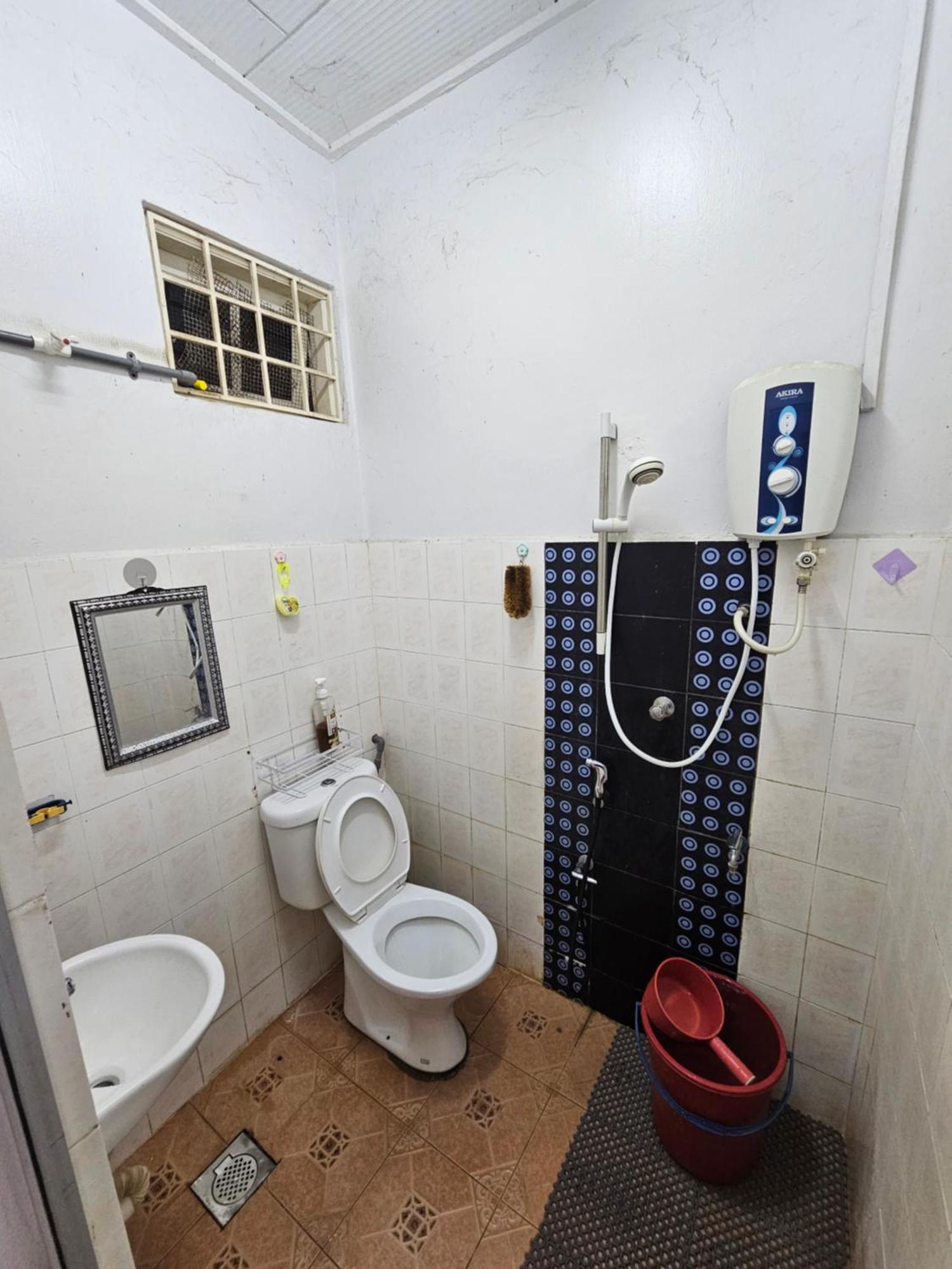 Ruhani Homestay 3 Kb - 4 Bedroom Fully Airconditioned With Wifi & Netflix Kota Bharu Dış mekan fotoğraf